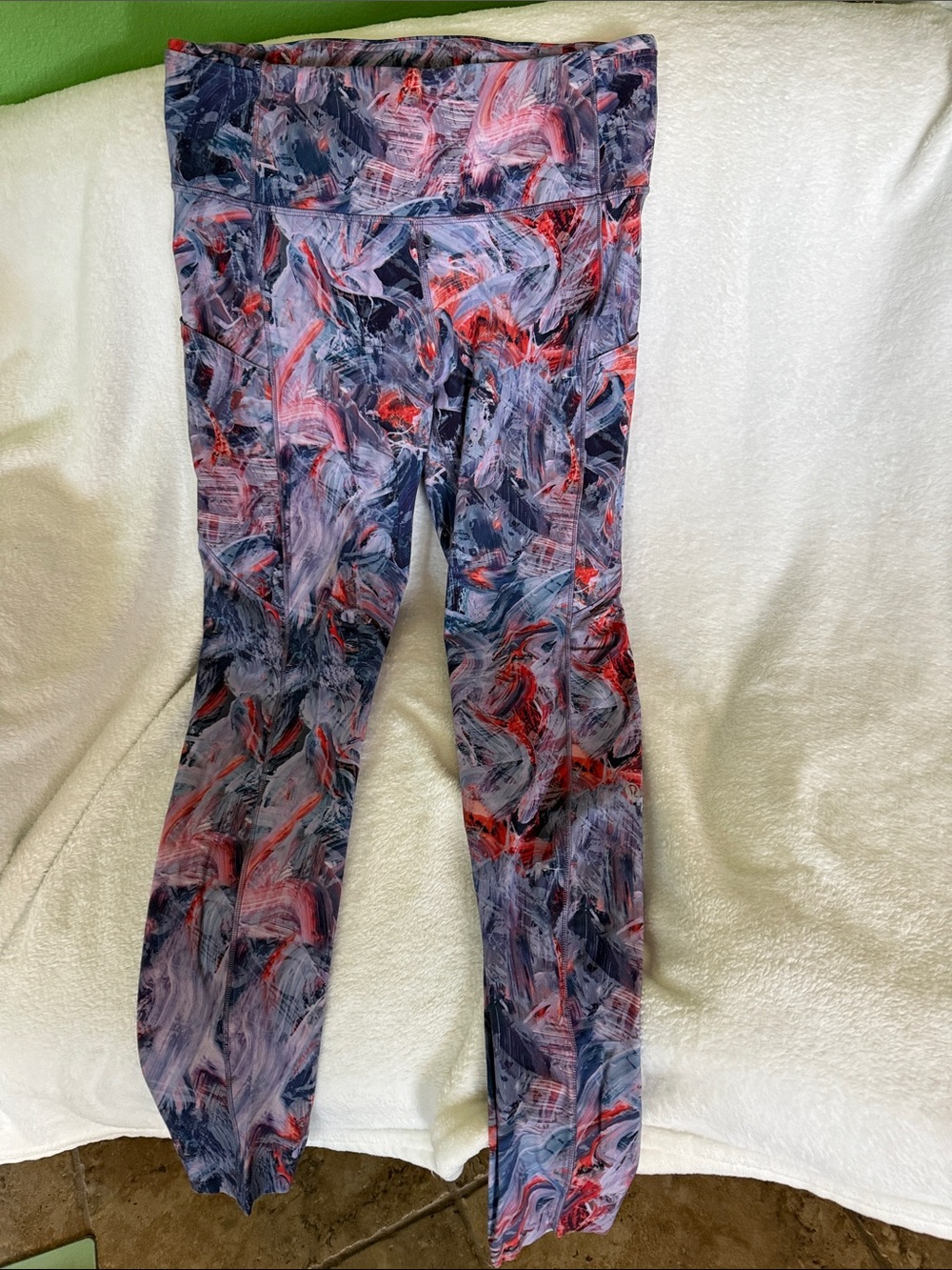 lululemon athletica Gray and Red Abstract Print Leggings
